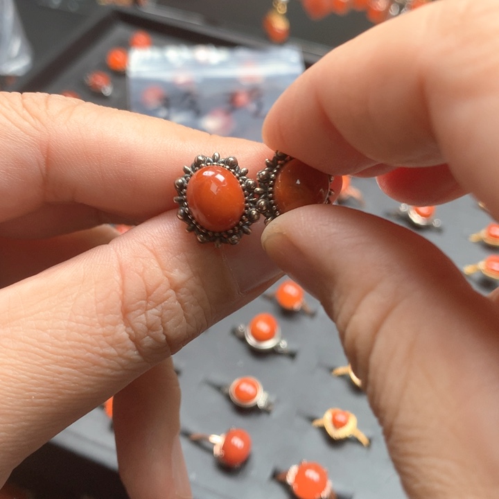 南红玛瑙耳钉银S925镶嵌