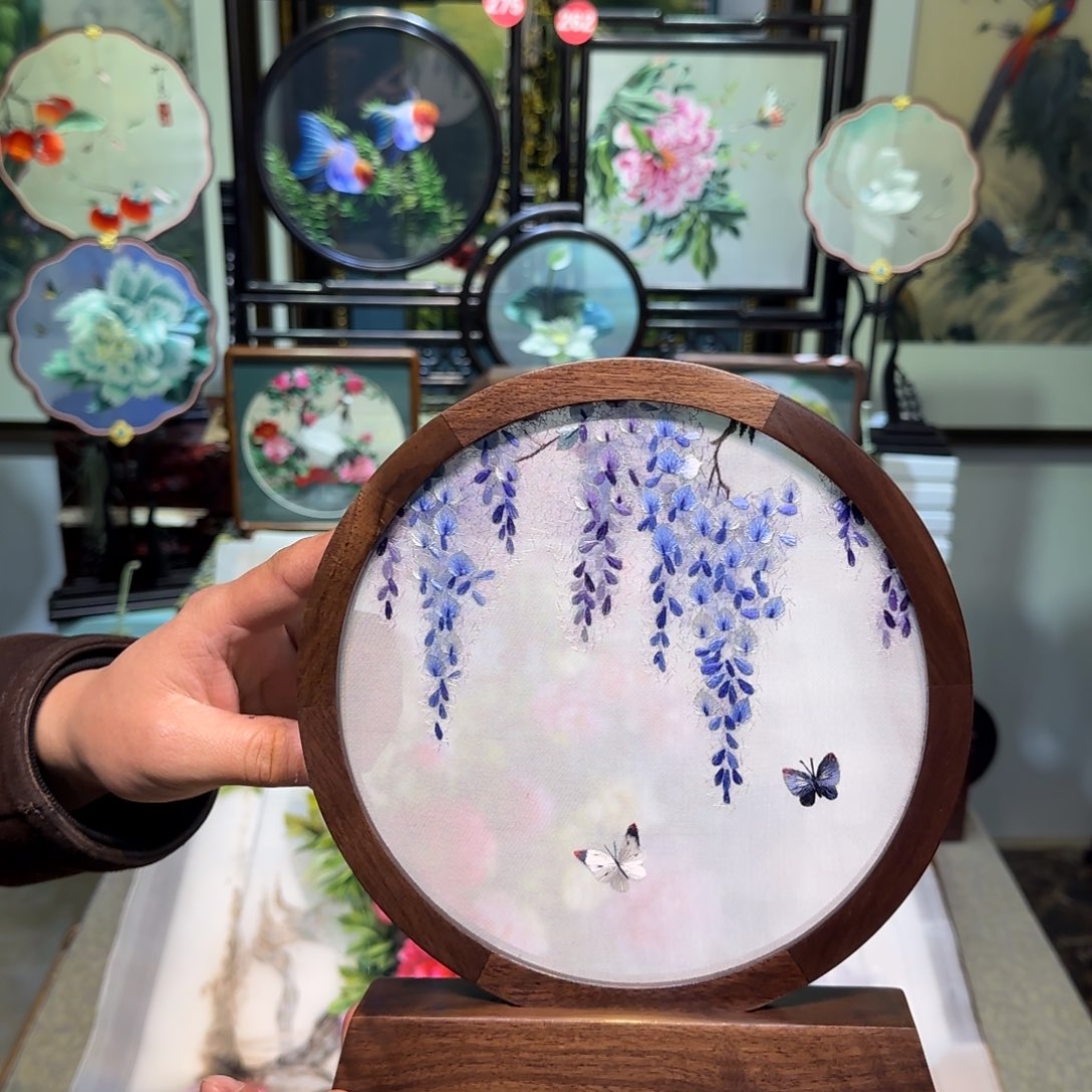 刺绣刺绣工艺精湛