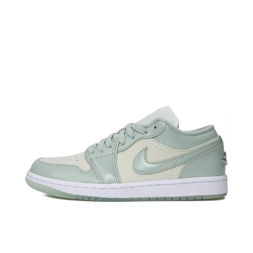 NIKE耐克2025女子WMNS AIR JORDAN 1 LOW SE乔丹鞋HF4078-100