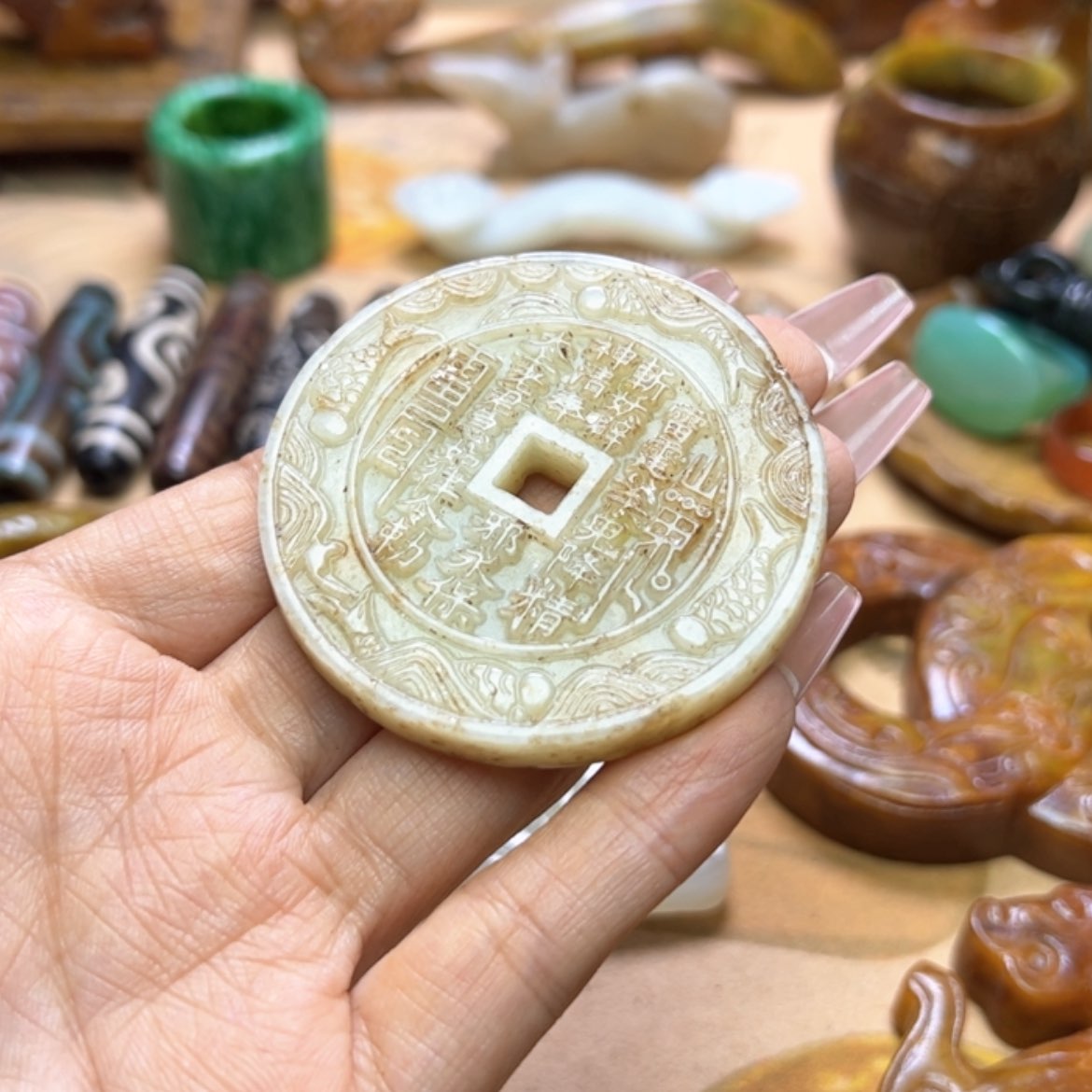 【闪购商品】蛇纹石玉颈饰未镶嵌