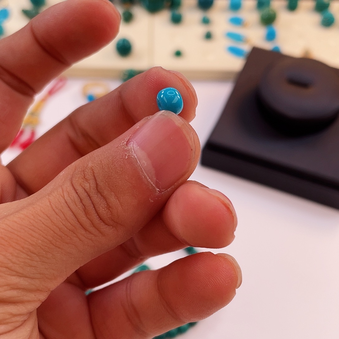 绿松石颈饰未镶嵌