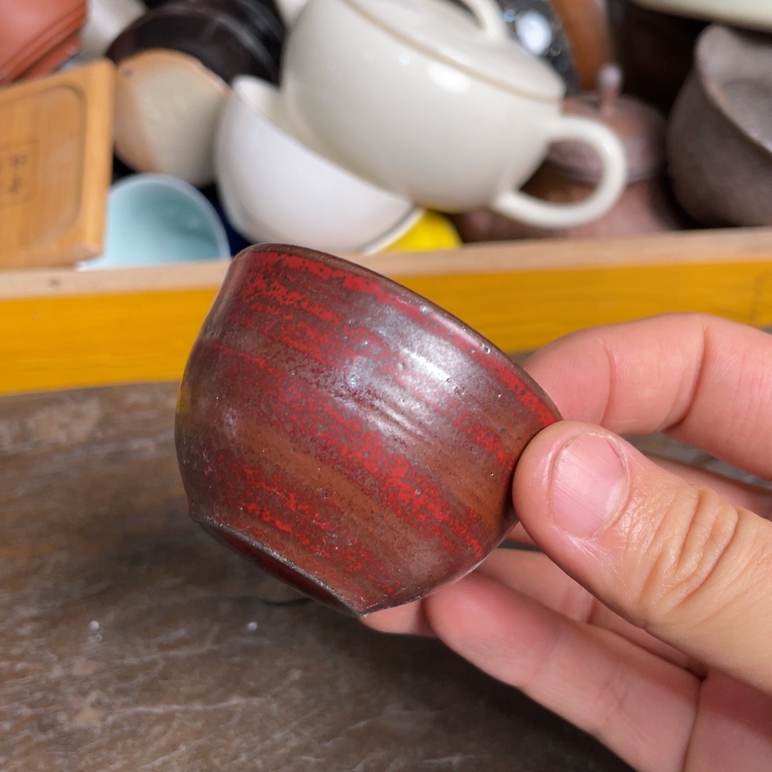 瓷片灯火朦胧时有时不见我一