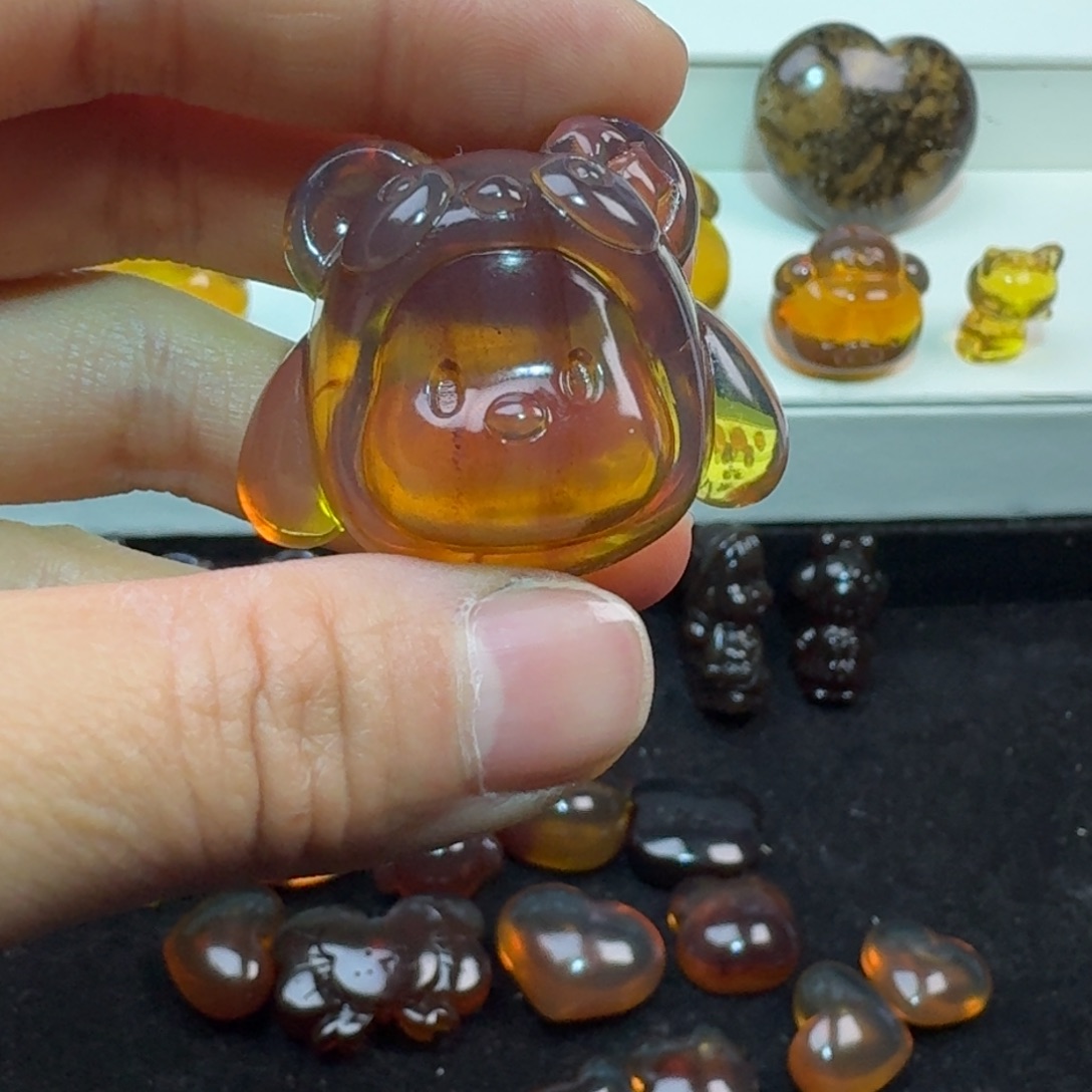 琥珀颈饰未镶嵌琥珀