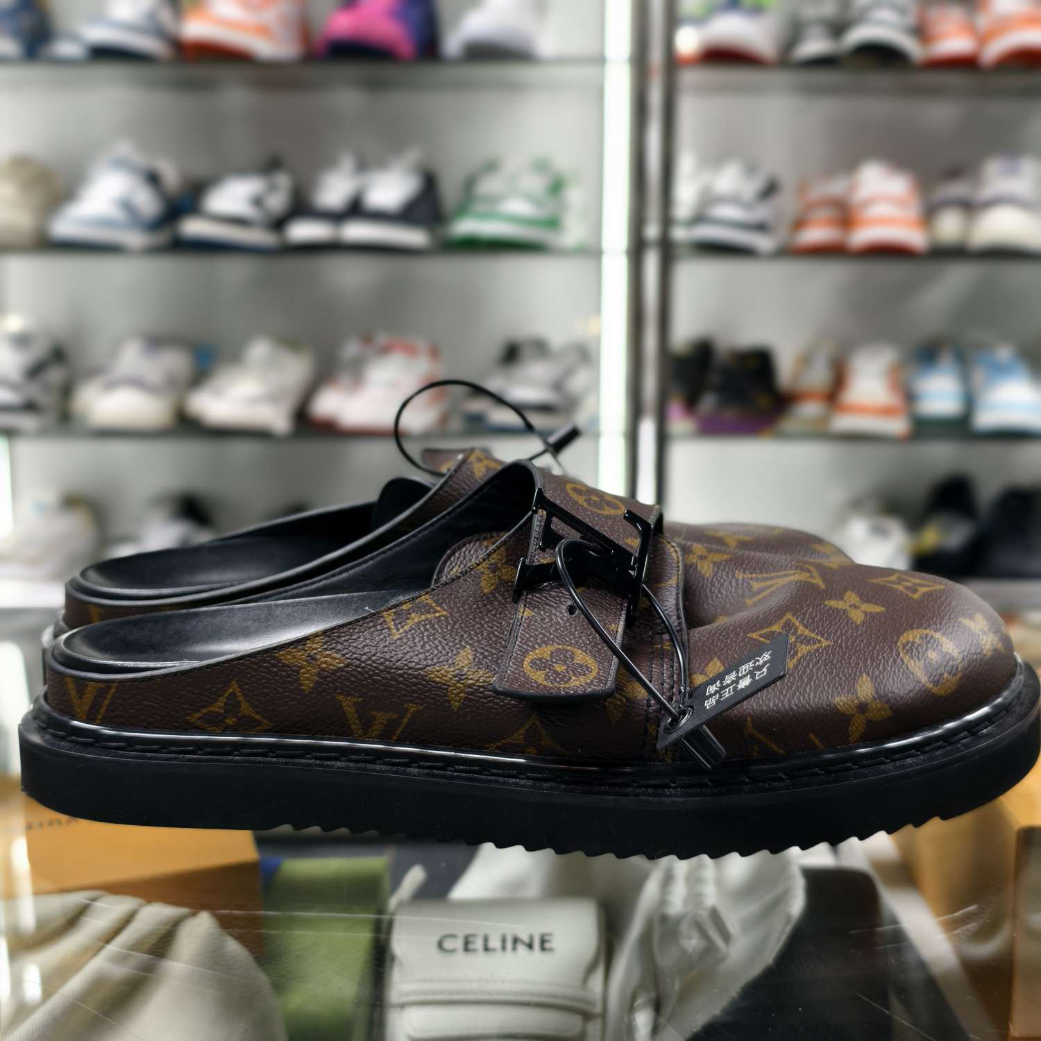 99新 LouisVuitton/路易威登 勃肯满印拖鞋 原盒尺码/UK8 DY11737