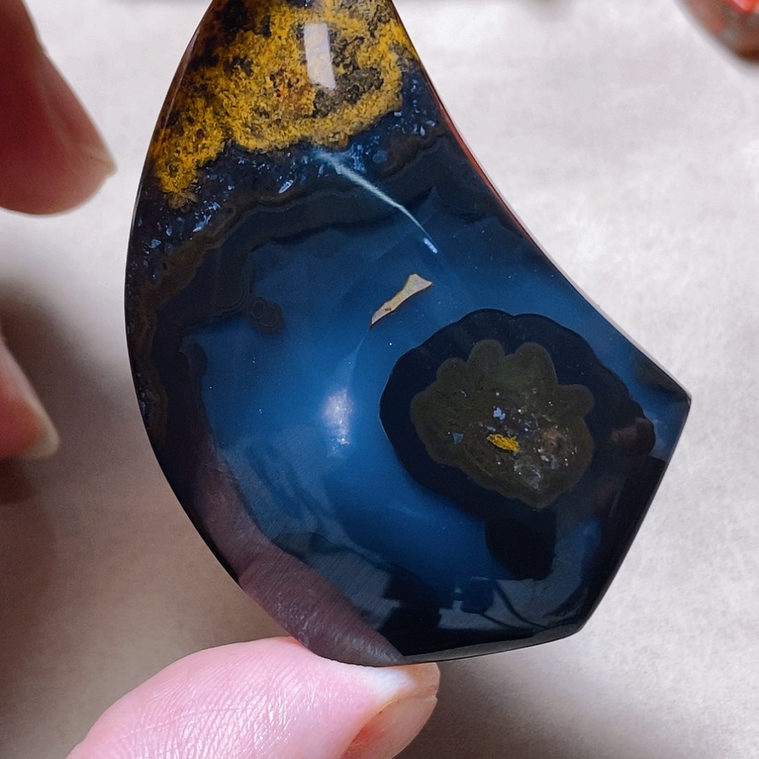 未镶嵌颈饰玛瑙/玉髓六*