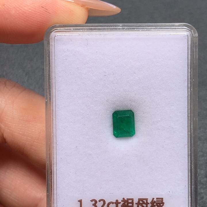 裸石祖母绿6.7×5.44×4.56