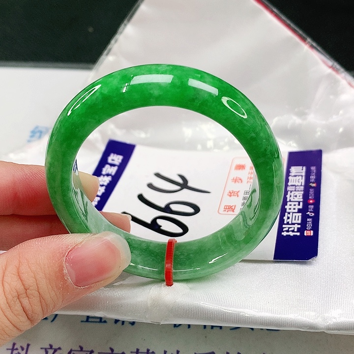 未镶嵌手镯（贵妃镯）翡翠翡翠