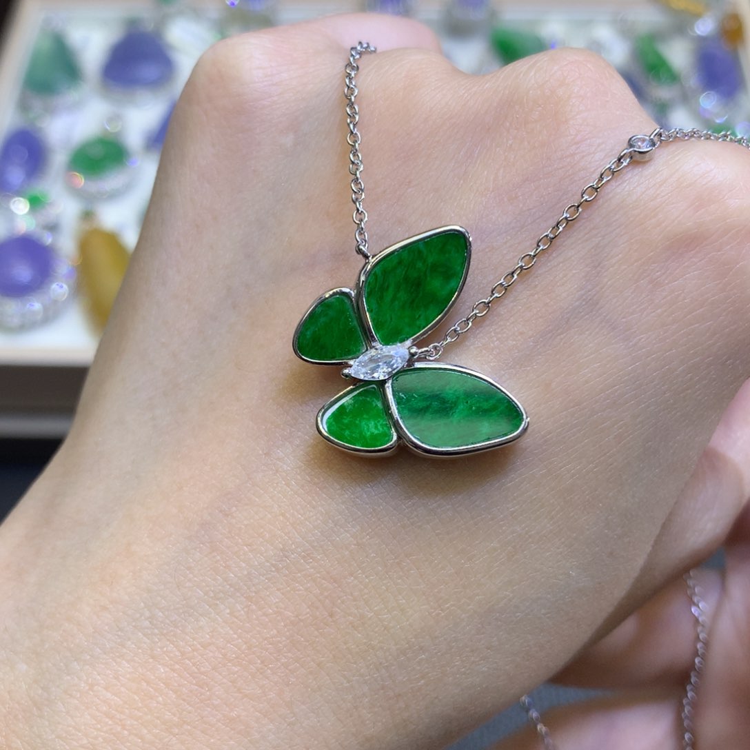 翡翠颈饰银S925镶嵌翡翠