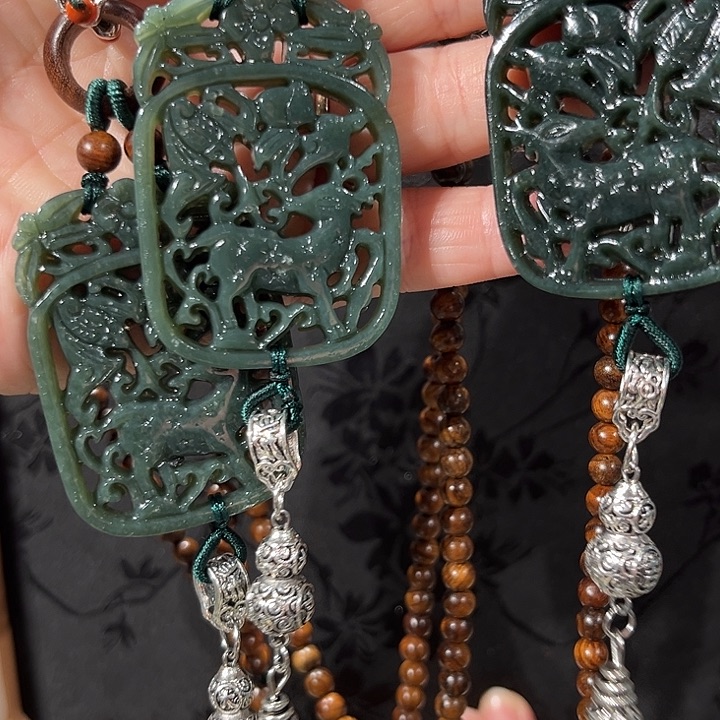 颈饰未镶嵌和田玉