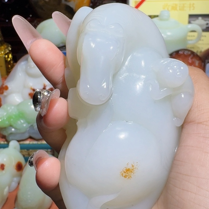 和田玉未镶嵌把件