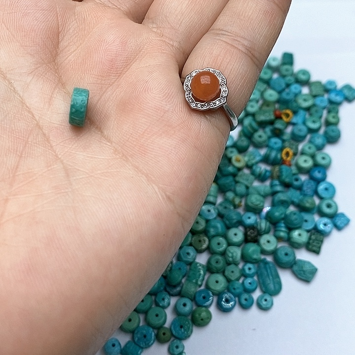 南红玛瑙未镶嵌珠宝奇石