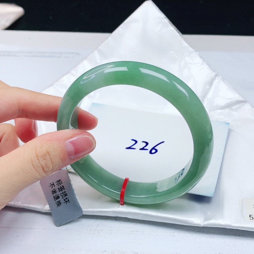 【闪购商品】翡翠手镯未镶嵌缅甸天然a货手镯57+