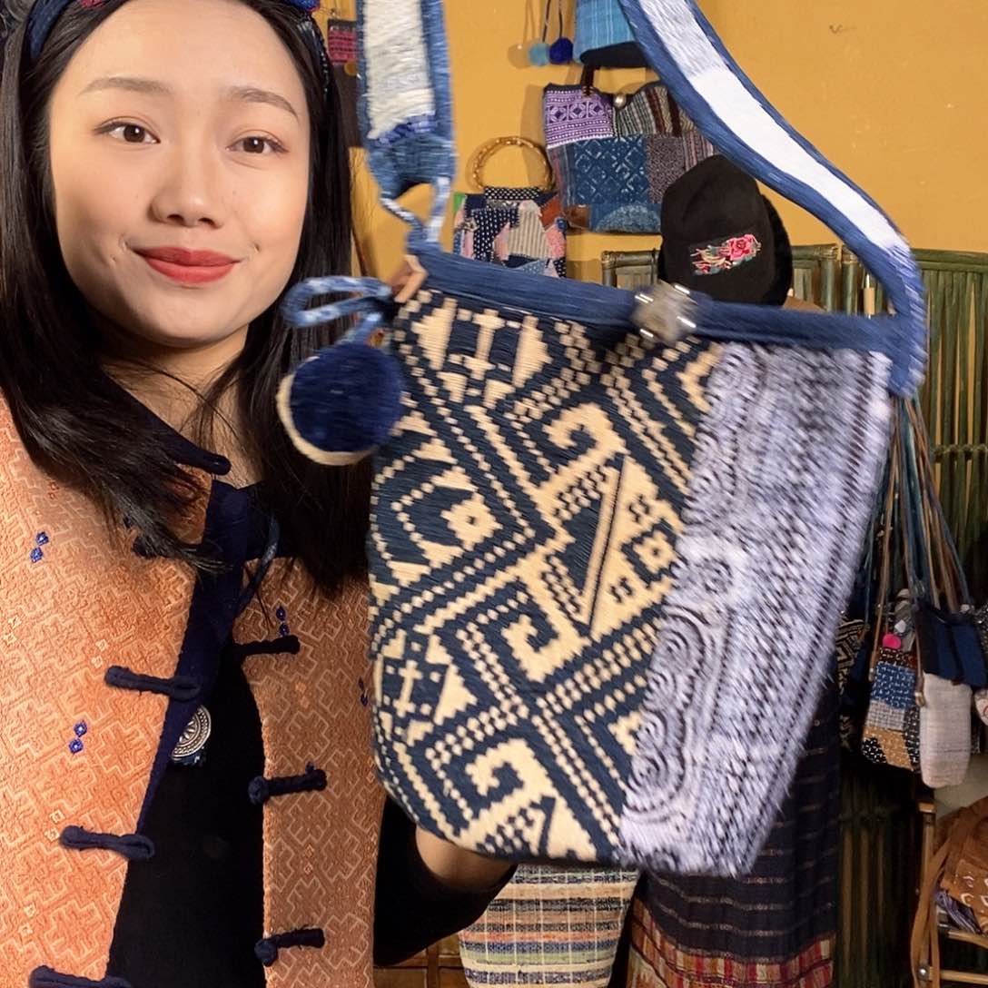 织绣手工麻料织锦包