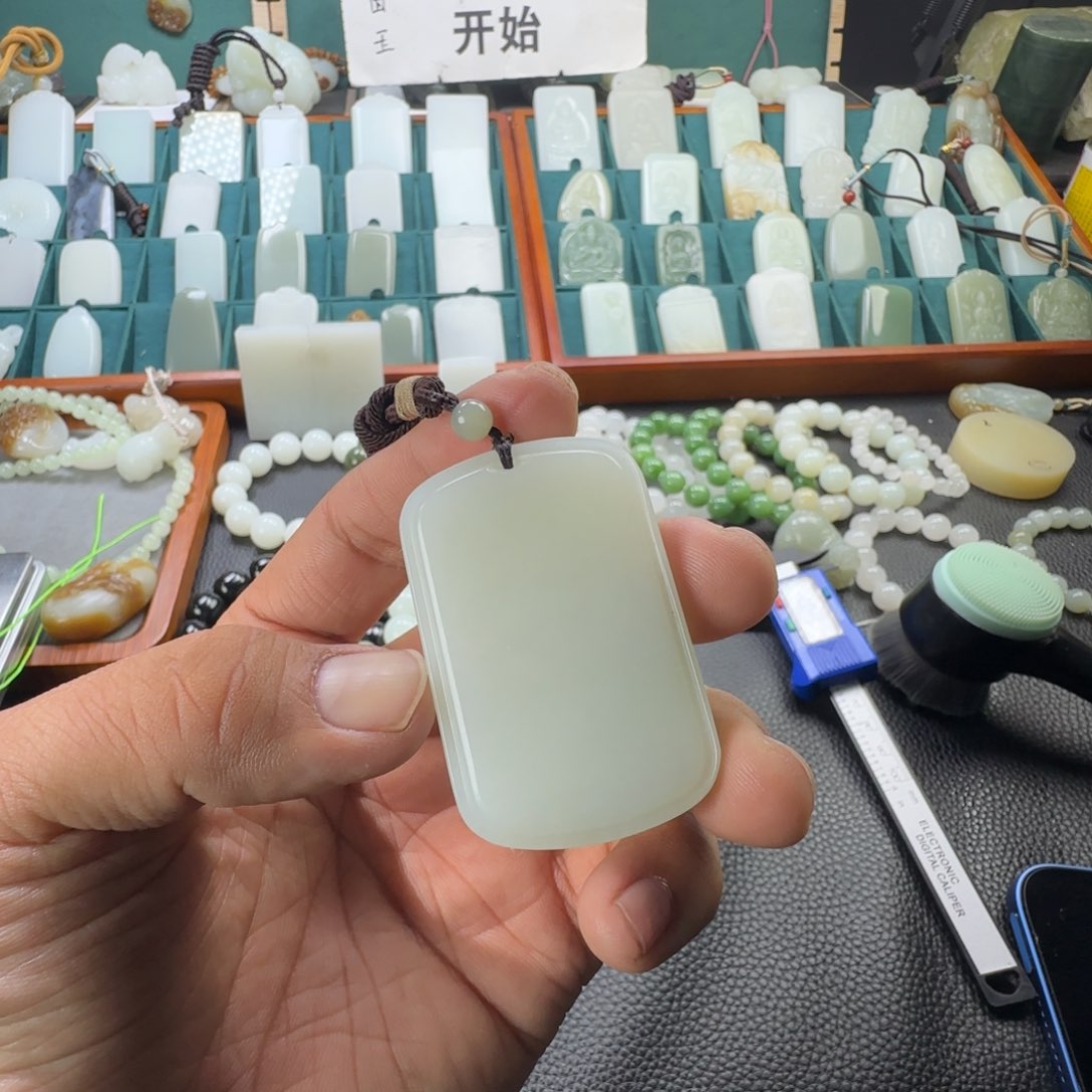 和田玉挂件未镶嵌