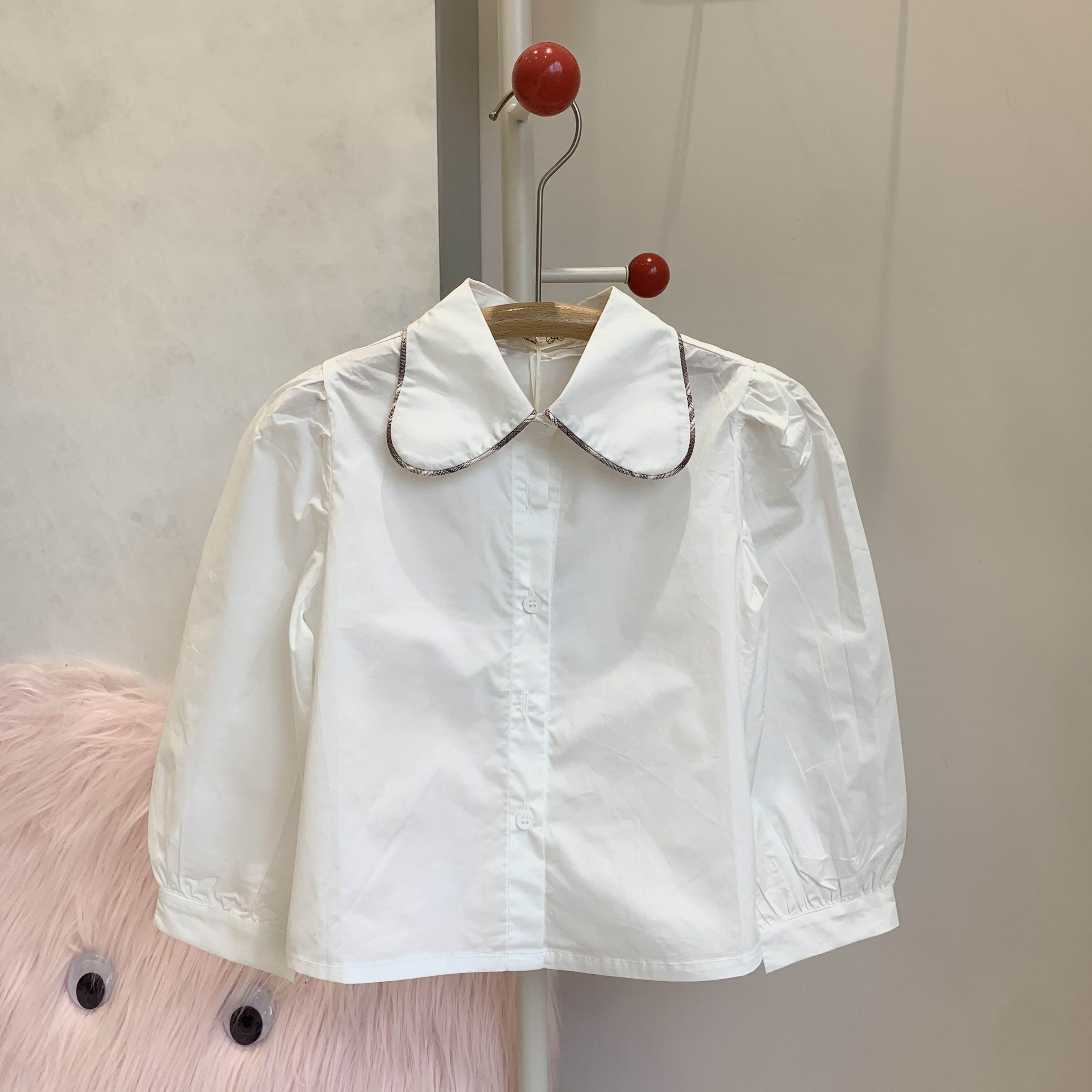 M205女童白色衬衫