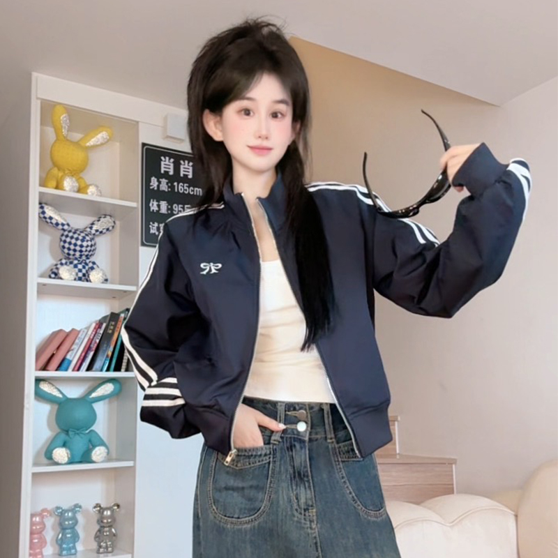 韩系休闲立领短外套女2025年秋季新款宽松小个子冲锋衣百搭上衣