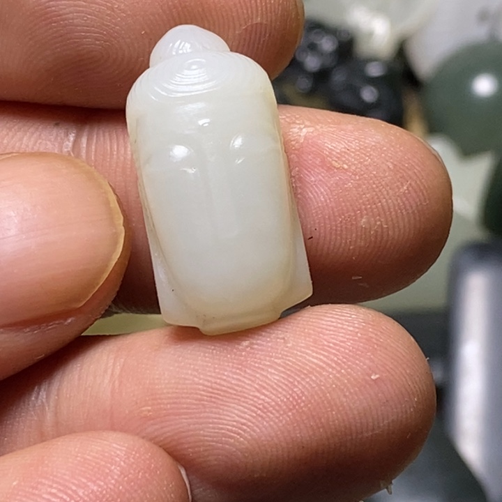 明***好和田玉（糖玉）未镶嵌颈饰