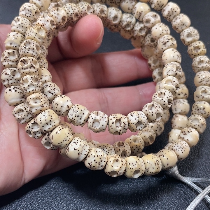 星月菩提吊坠雕刻奶白色骷髅120颗