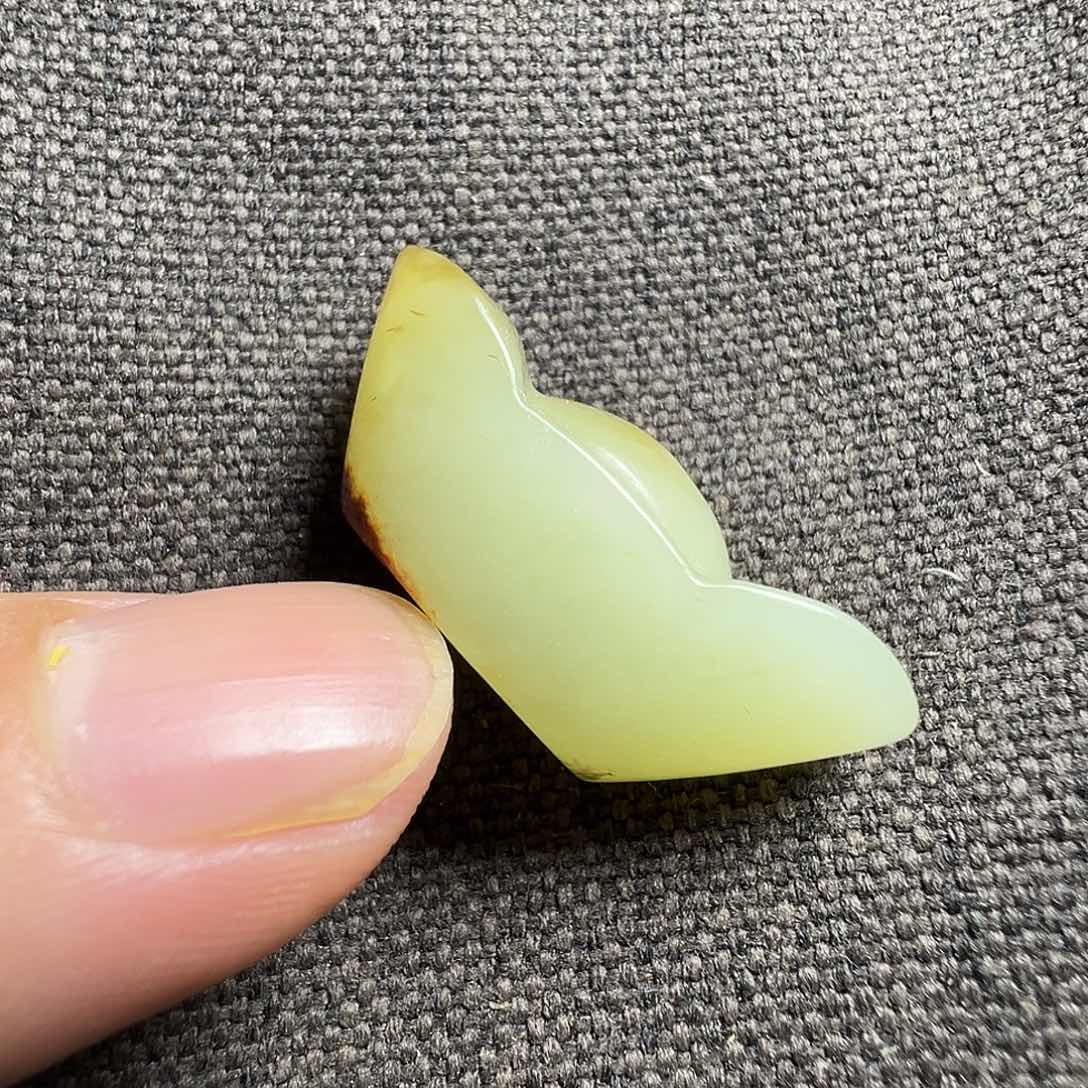 和田玉（糖玉）未镶嵌挂件