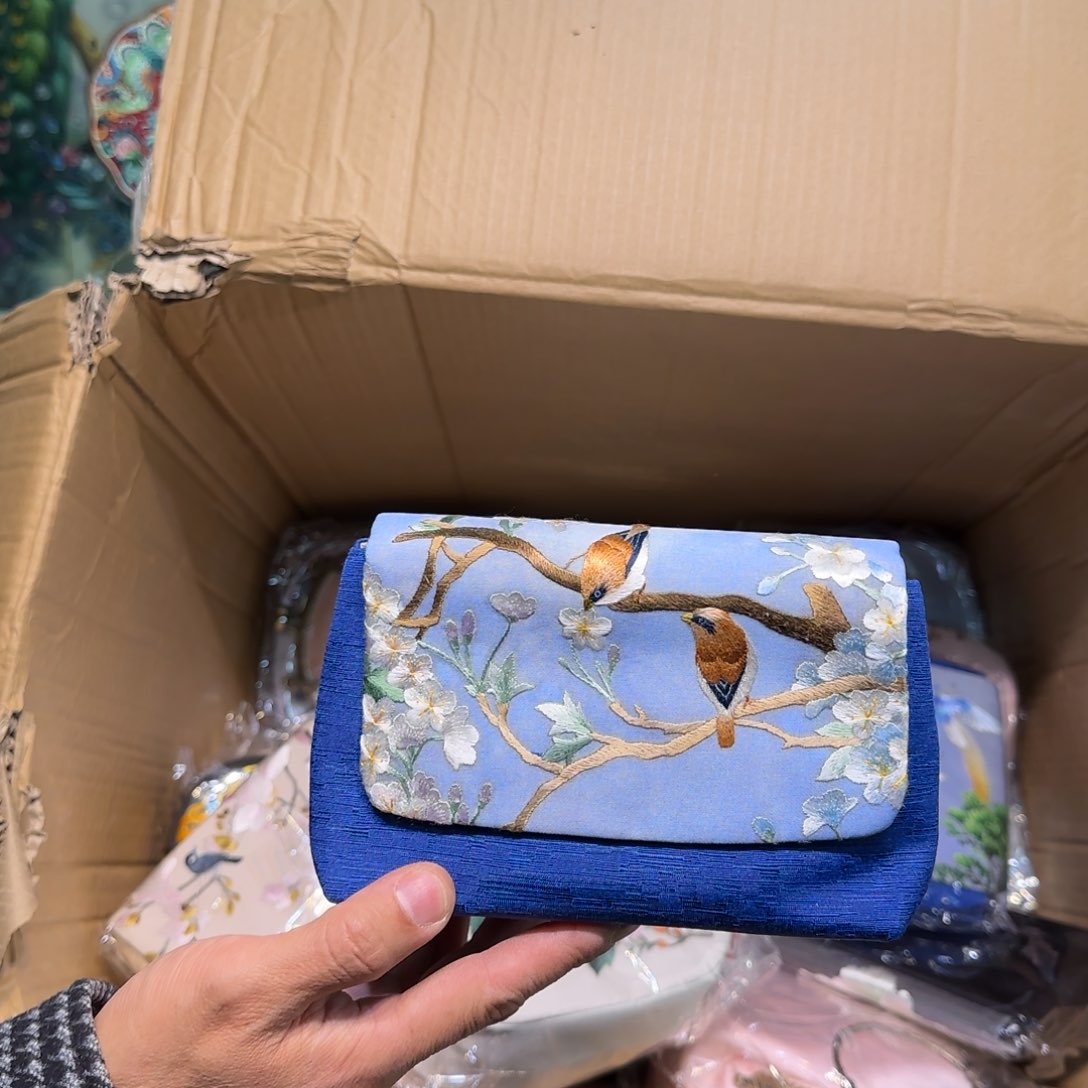 刺绣刺绣工艺精湛