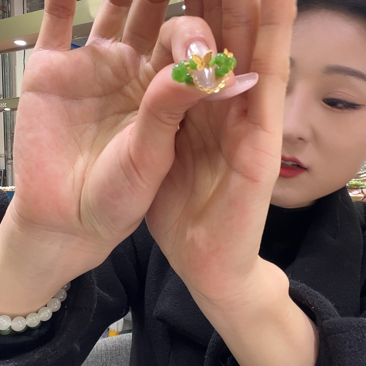 和田玉未镶嵌戒指