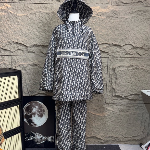 99新 DIOR/迪奥 胸围70衣长75腰围39裤长99 S码满印套装 M2051