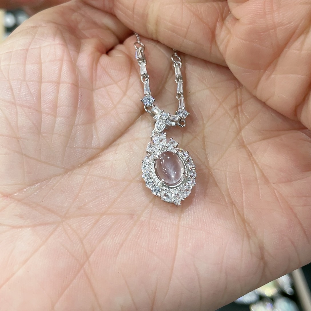 芙蓉石颈饰银S925镶嵌是*