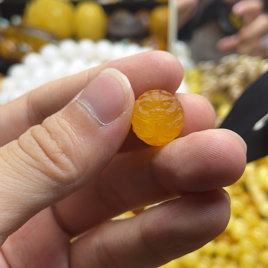 琥珀未镶嵌珠宝奇石