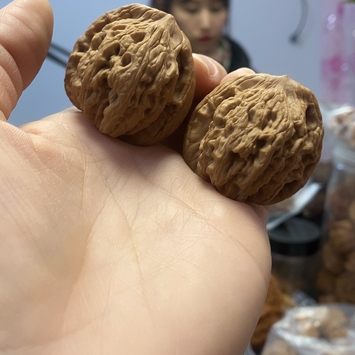 文玩核桃把件38.5老树虎头