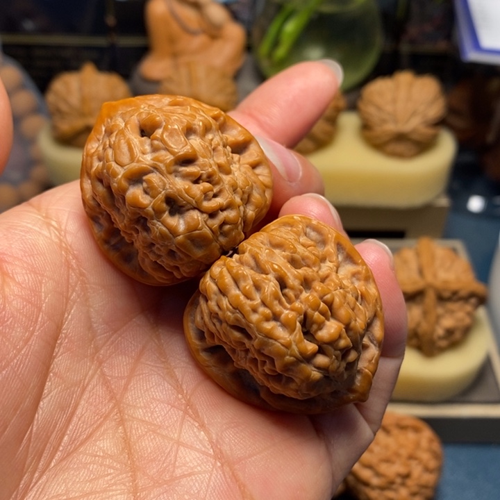 【闪购商品】把件文玩核桃金字塔