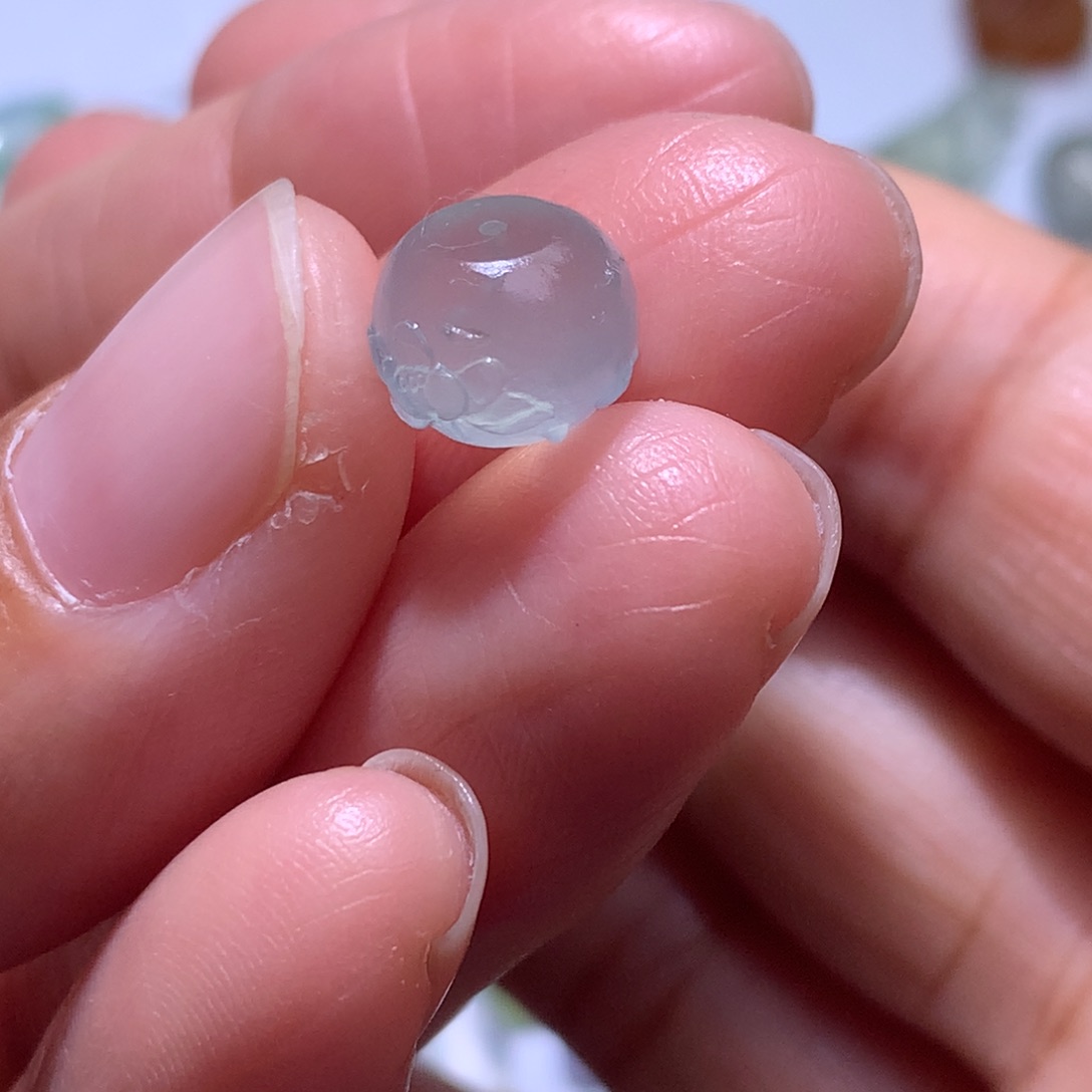 定制翡翠未镶嵌高冰莲花珠子