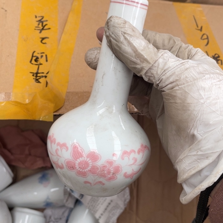 其他盘子碗砂锅都有