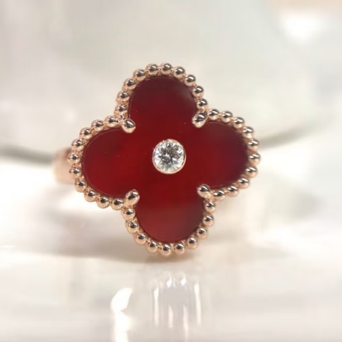 18k金钻石四叶草戒指单钻四叶草戒指重金版18k金戒指