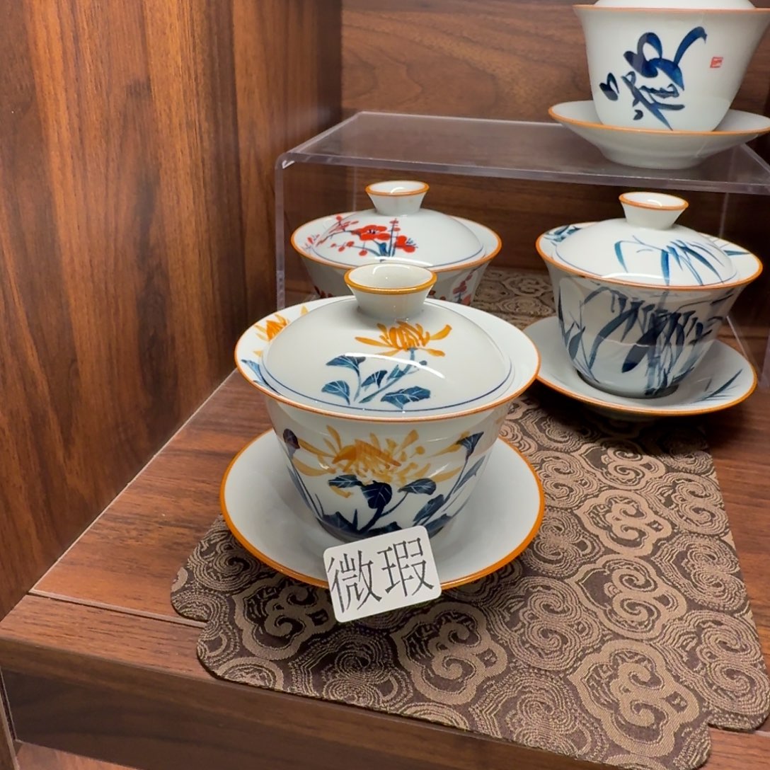 釉下手绘茶具微瑕