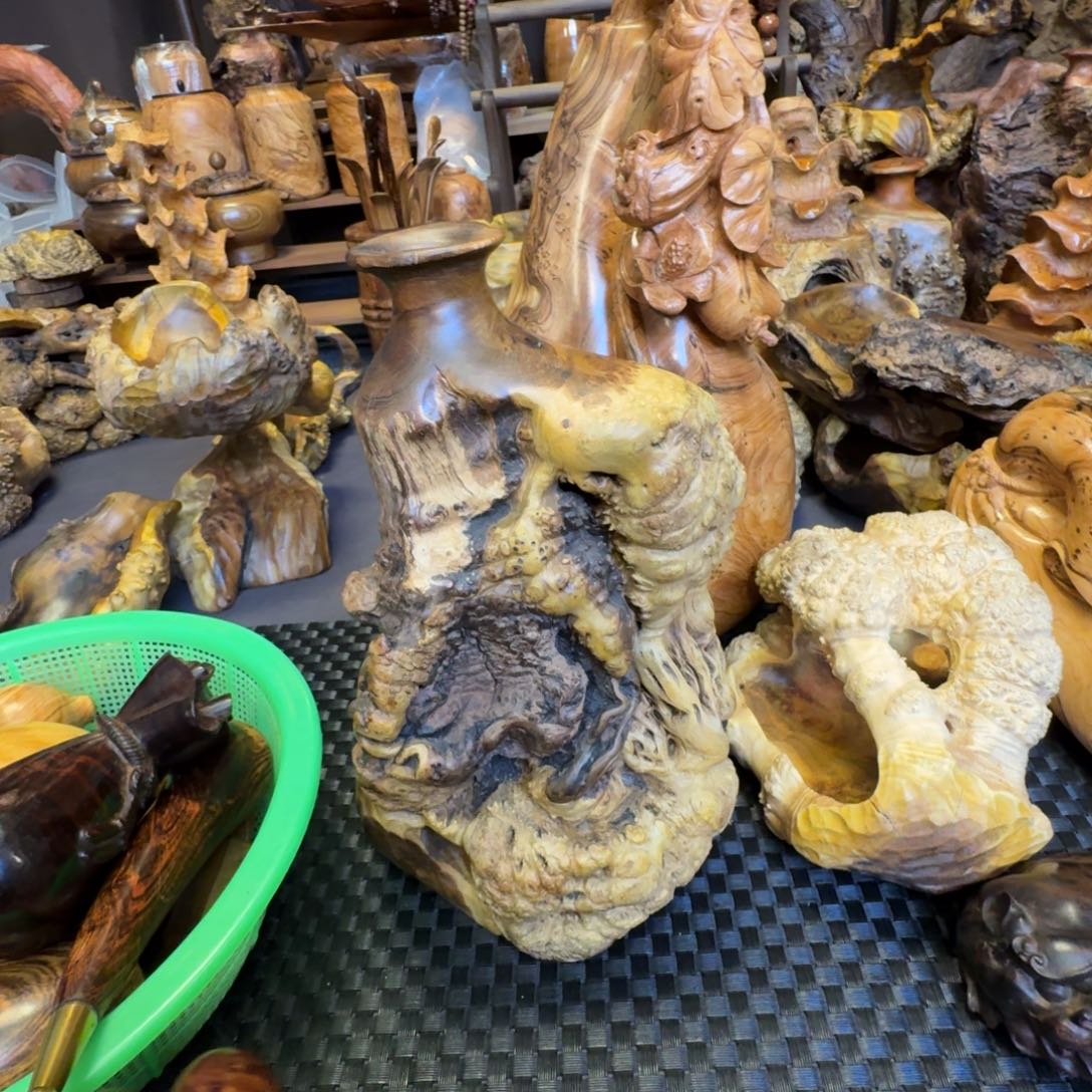 凯***义花梨木类贵黄鬼柳紫檀麻梨等硬木手作