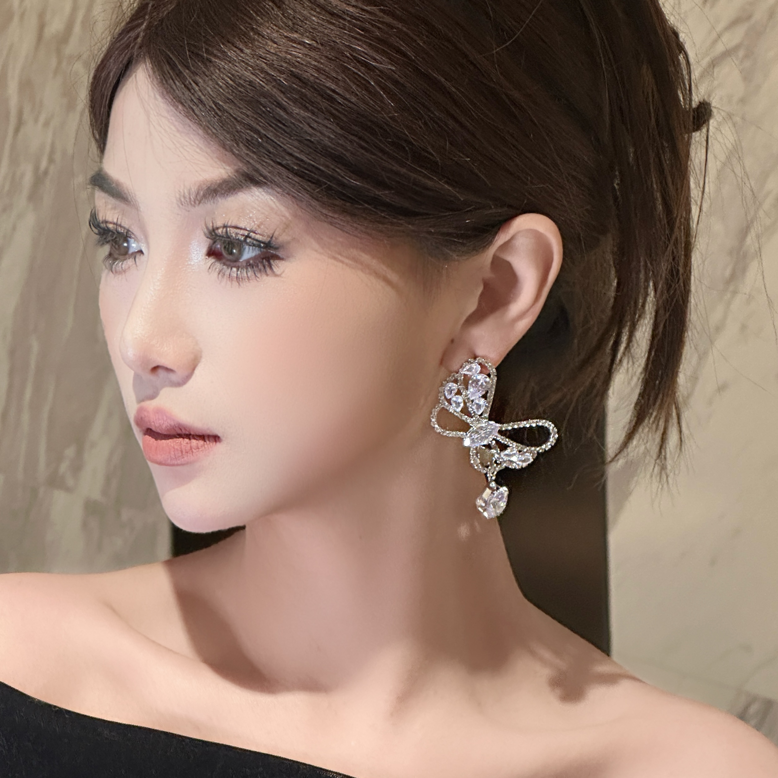 铜合金锆石耳饰 【蝴蝶夫人】轻奢镶锆耳饰镂空高级感气质耳钉