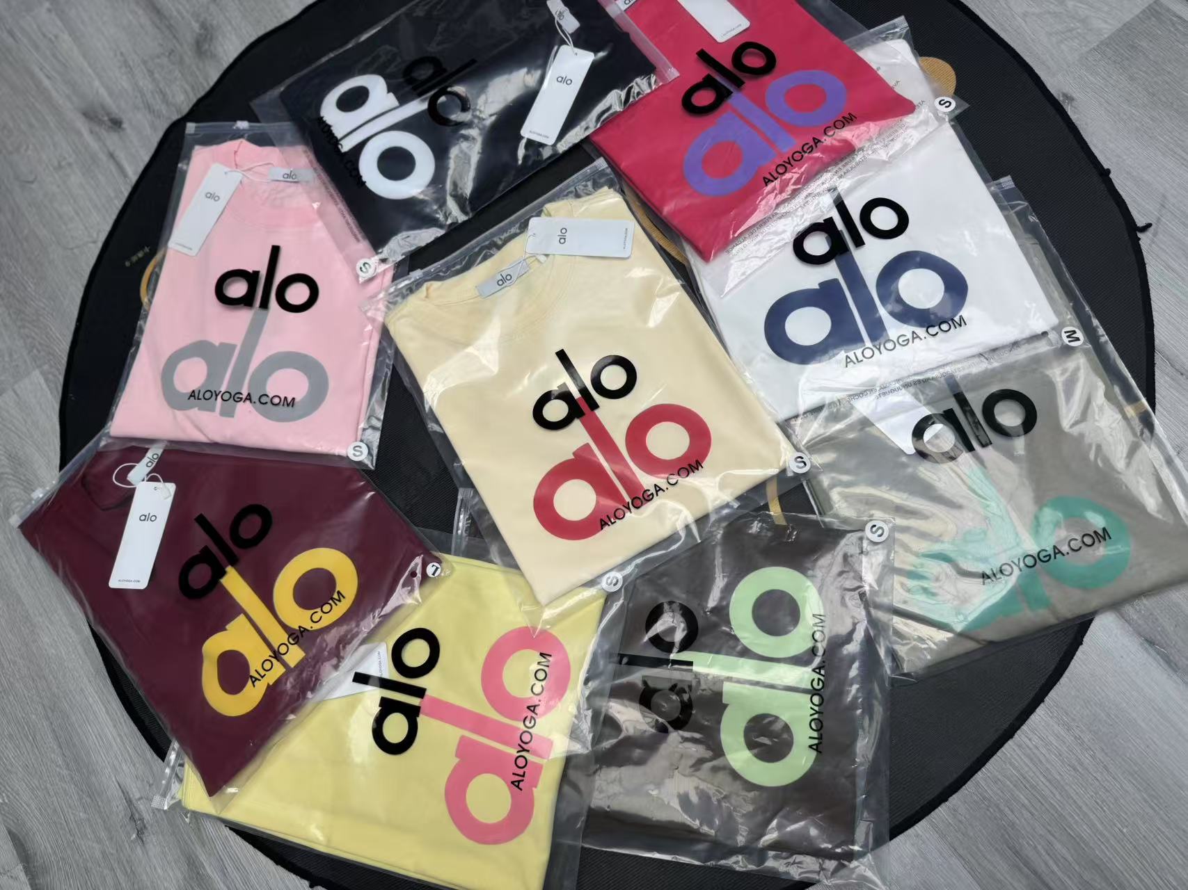 alo多巴胺男女同款短袖