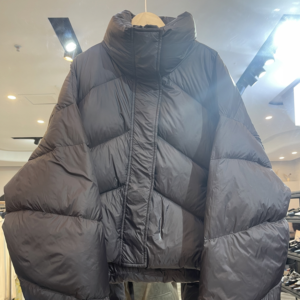 MeToo品牌泡芙鹅绒服短款