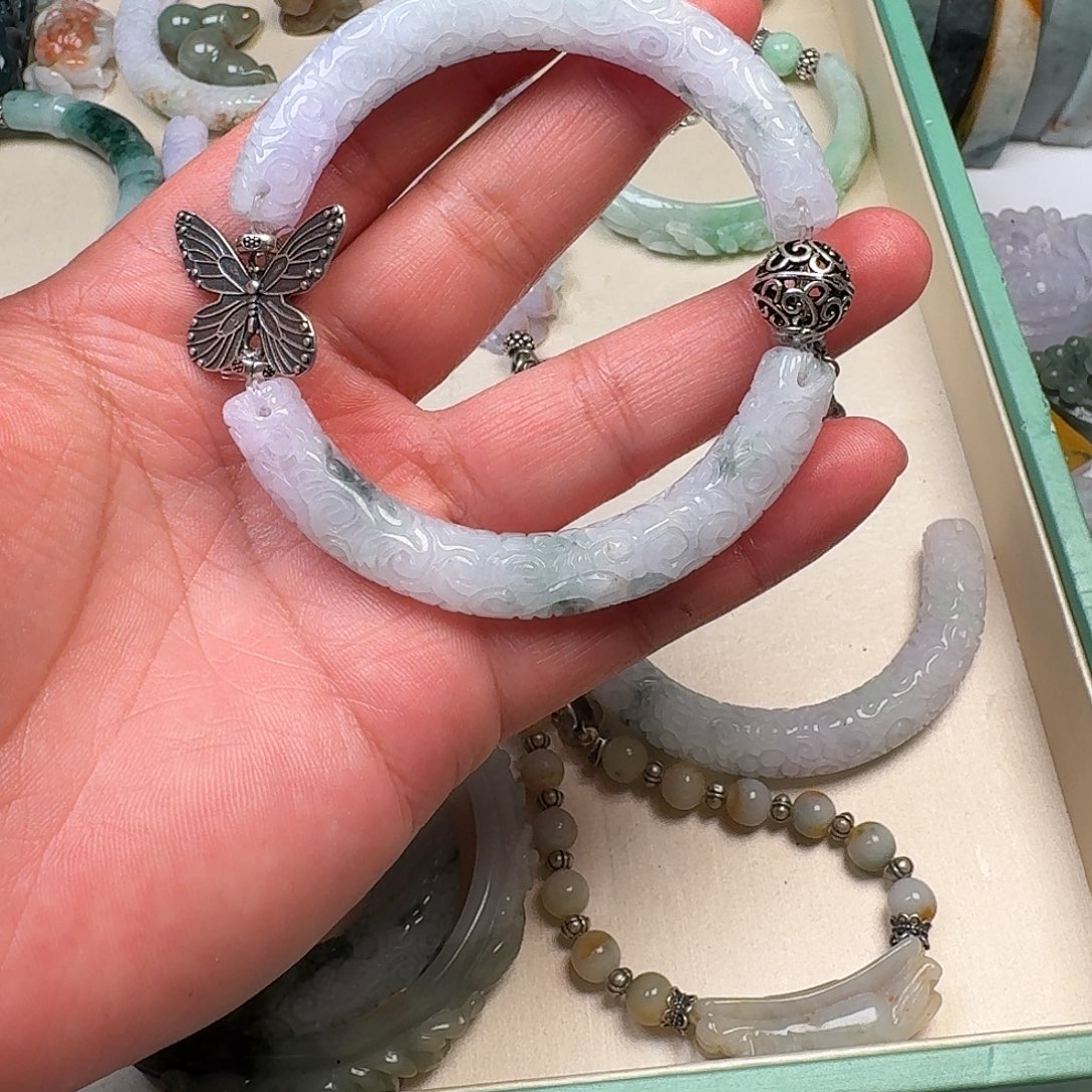 翡翠未镶嵌手链对对镯