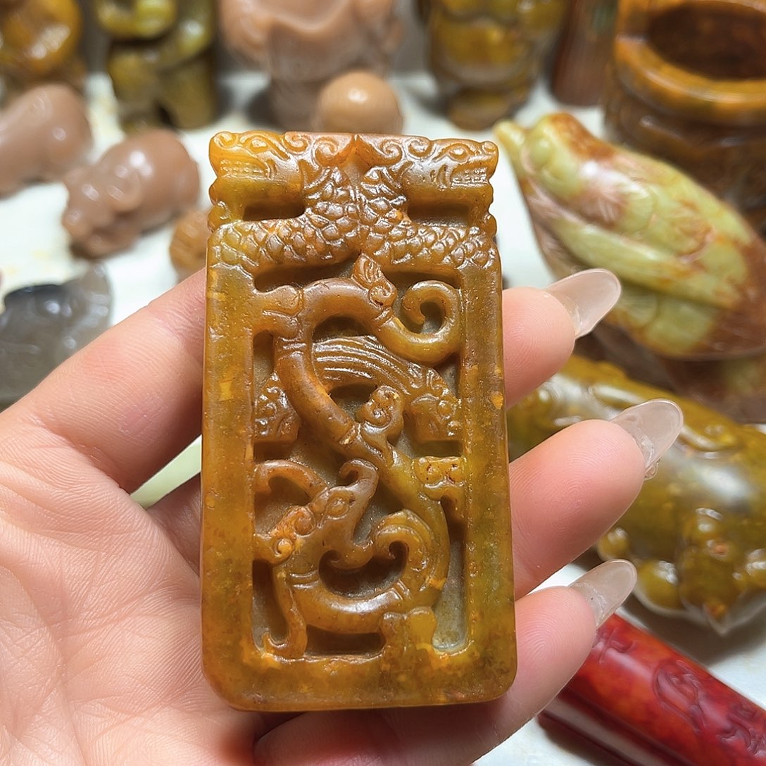 白玉菩提吊坠白玉菩提吊坠