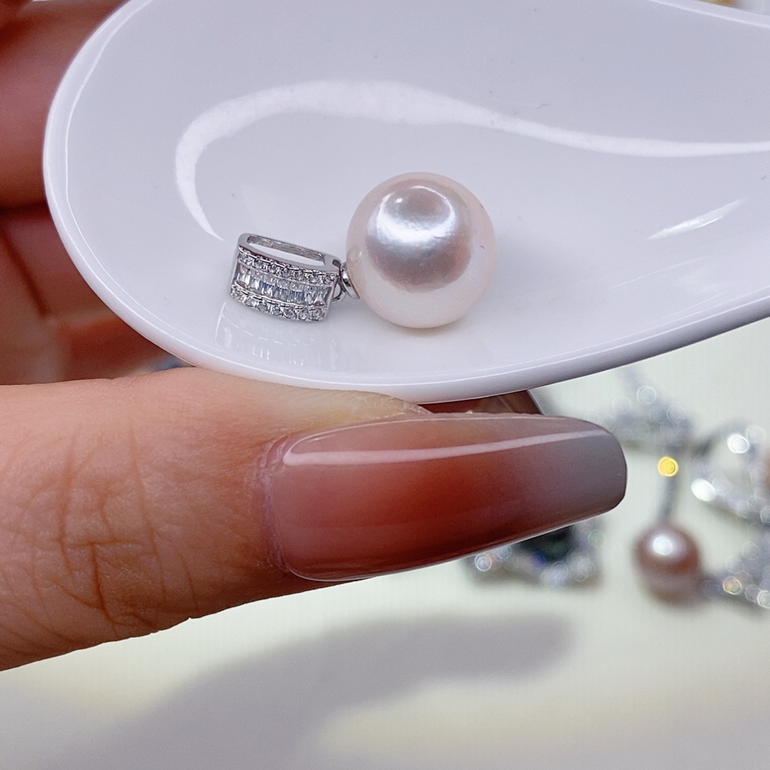 淡水珍珠吊坠(赠链)银S925镶嵌