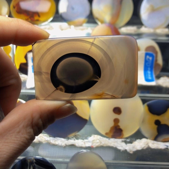 合金玛瑙/玉髓珠宝奇石用****9110有瑕