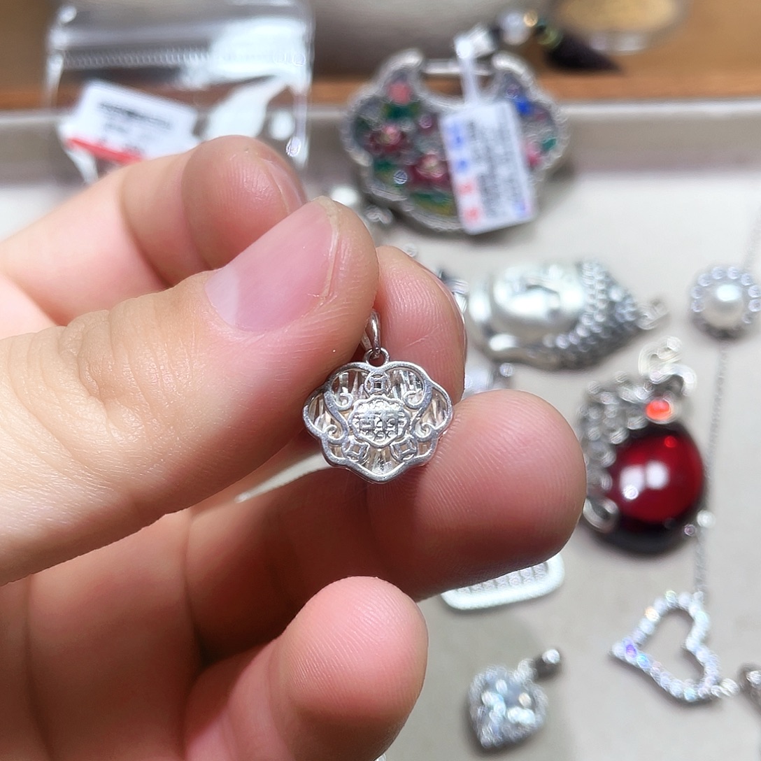 小***️坠链均925银锆石平安锁