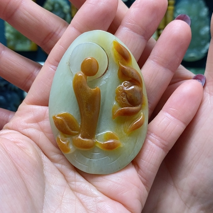 蛇纹石玉挂件未镶嵌