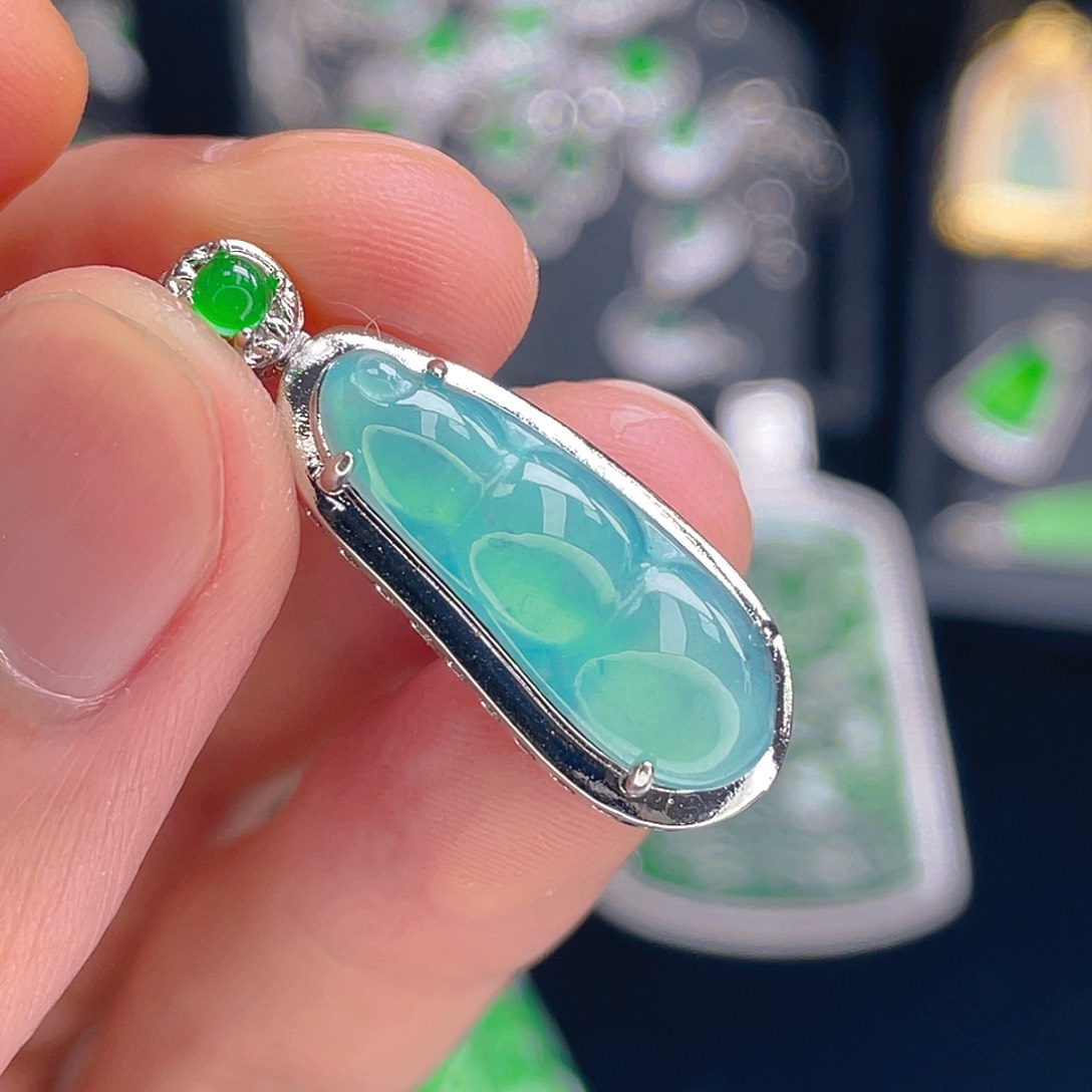 翡翠吊坠(不含链)未镶嵌