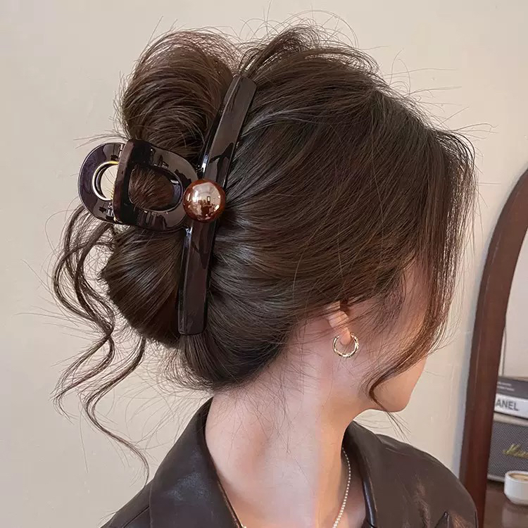 圆珠大衣架大号抓夹女2025新款后脑勺发夹高级感鲨鱼夹子发饰