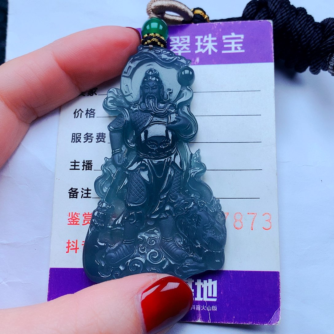 翡翠颈饰未镶嵌鹏**电