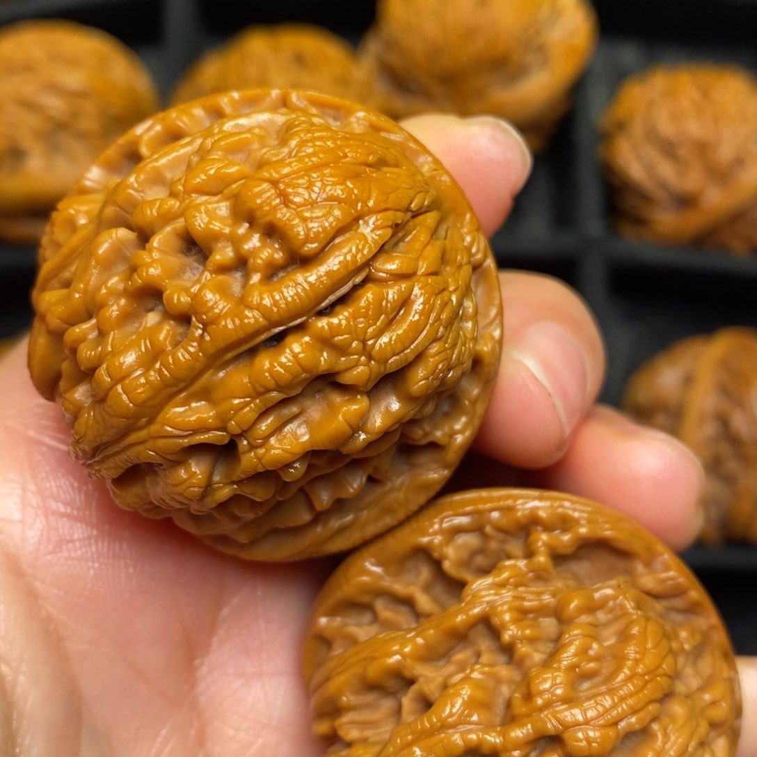 文玩核桃把件秦岭核桃