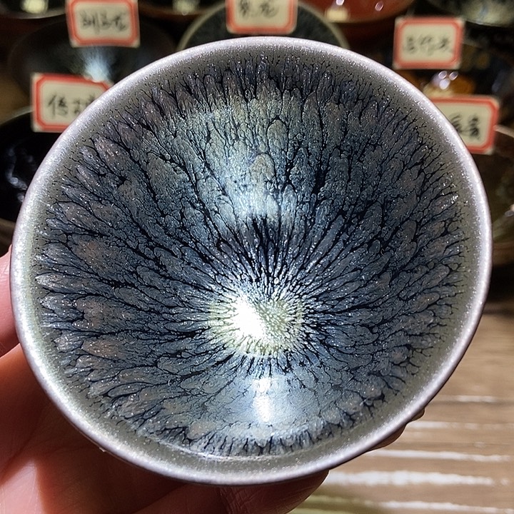 茶盏非遗传承人蔡龙百花