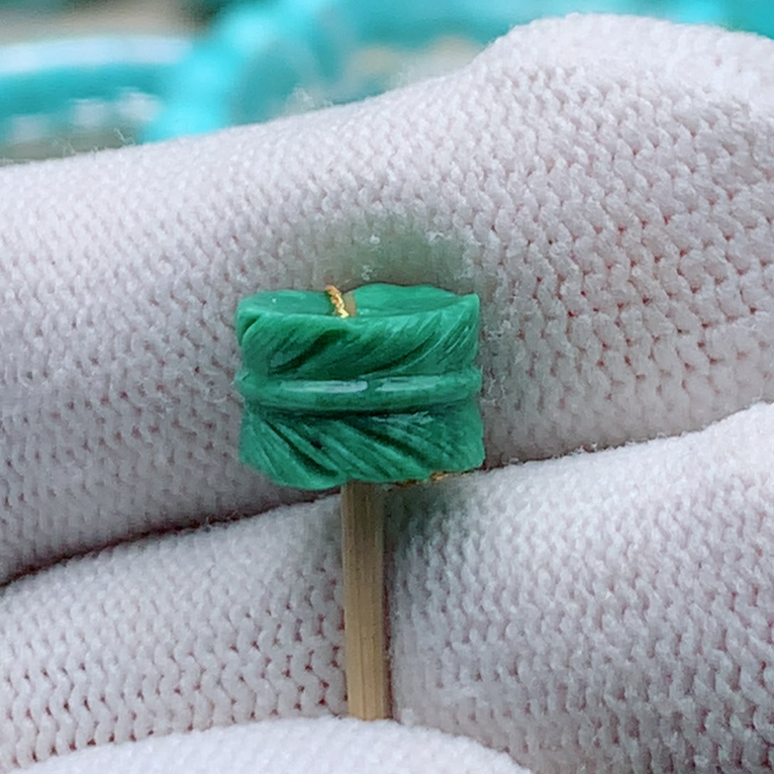 绿松石颈饰未镶嵌